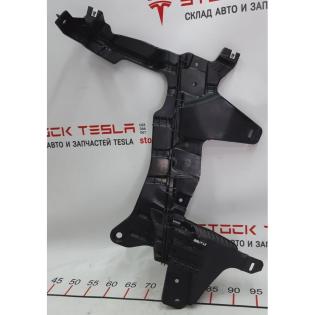 1080701-00-D Halterung für Gepäckraumverkleidung links Tesla Modell X 1080701-00