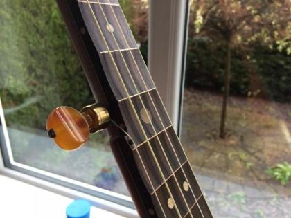 Bubinga Banjo geripptes Griffbrett Oettinger Saitenhalter