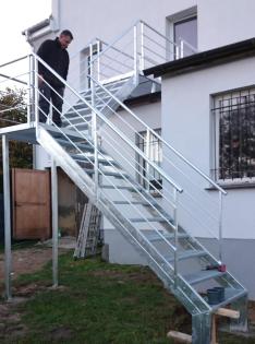 AußenTreppen, Metalltreppen aus Polen zum Garten, zur Terasse, Schmiedeeisenzaun