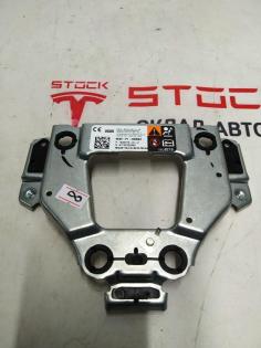 Halterung Metall Fahrerairbag Tesla Model X, S 306055010