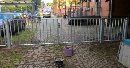 ZAUN , Metallzaun aus Polen, TORE, TORANLAGE, Gelander und Mehr