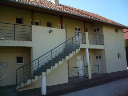 Familiehaus 15 Apartment Selbstverpflegung mit 20 Zimmer
