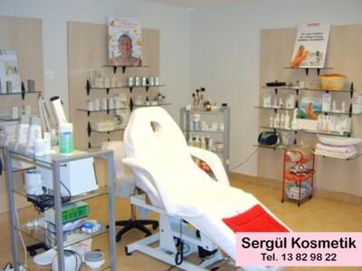Suche selbstständige Kosmetikerin, Nageldesignerin, med. Fußpflegerin