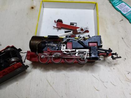 Reparatur ihrer Loks und Waggons (Spur TT), analog, aus älterer Produktion