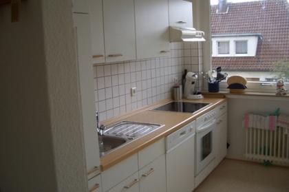Komplette Küchenzeile mit allen Elektrogeräten