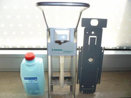 1 Desinfektionsspender von Braun mit 0, 5L Desinfektionsmittel Nr.105