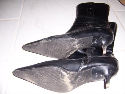 Stark getragene Pumps Stiefel Sandaletten zu verkaufen