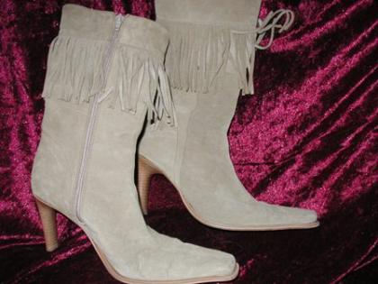 Hohe Franzenstiefel