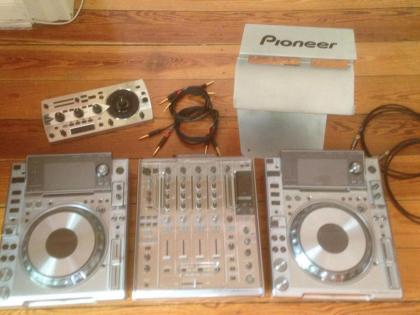 Pioneer DJM900 + 2xCDJ2021 + RMX 1k Nexus limited Edition