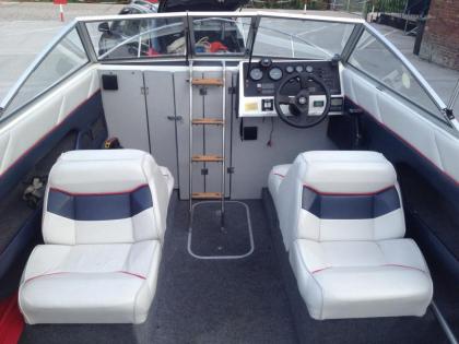 Bayliner Classic US Kajüt Boot mit Trailer Innenborder