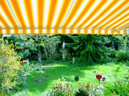3 Zimmer Wohnung möbliert, mit eigenem Garten zu vermieten
