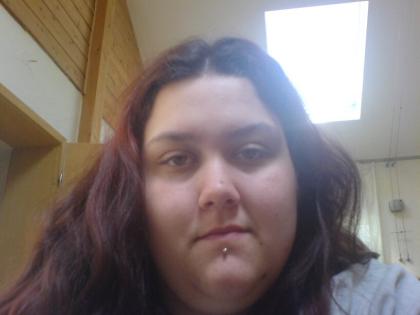 Hey wer sucht eine nette und kuschelnde und liebe babysiterrin