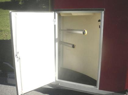 Pferdeanhänger Vollpoly Sattelkammer