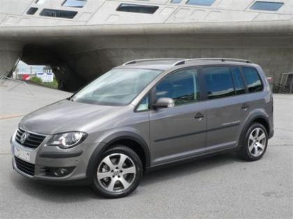VW Touran CrossTSI DSG 125kw