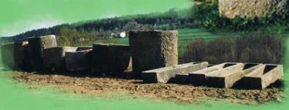 Alte, handgehauene Wassergrände, Tröge, Säulen, ... aus Granit