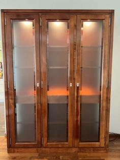 Scholtissek Fugatum Vitrinenschrank Vollholz Kirsche
