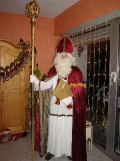 Nikolaus im Bischofskostüm in Mönchengladbach!