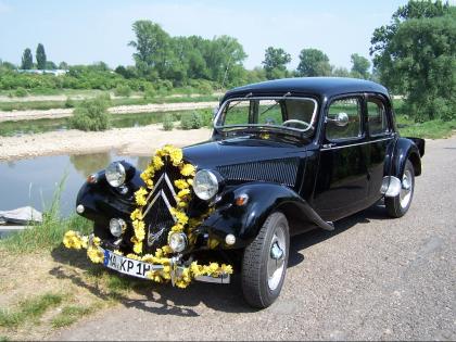 OLDTIMERVERMIETUNG MIT CHAUFFEUR