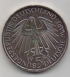 Sie bieten auf einer 5 DM  Münze