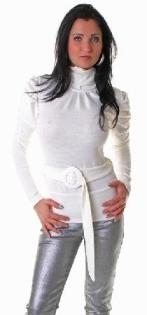 Rollkragen-Pulli mit Gürtel white