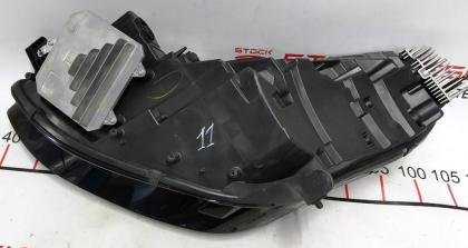 1077372-10-I Hauptscheinwerfer rechts oben für Tesla-Auto. Es ist eines der Schl
