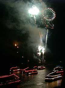 Samstag, 2. August2021 2 Feuerwerke Schiffrundfahrt Mittelrhein-Lichter
