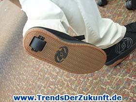 Schuh mit eingebauten Rollen