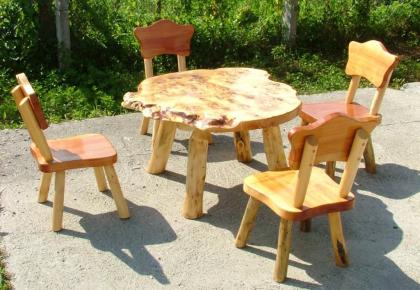 Holzgarnitur mit Schilf, rustikal, handgefertigt