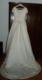NEU    Wunderschönes elegantes Brautkleid Gr. 36