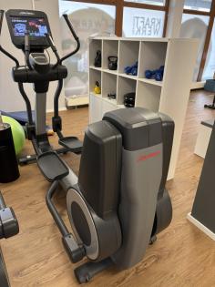 Crosstrainer LifeFitness Elevation Series 95x Cross Trainer inkl. TV Display