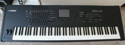Yamaha MOXF 8 Bundle Workstation