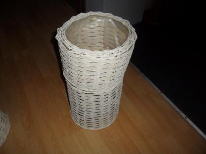2 Säulen Blumenübertöpfe