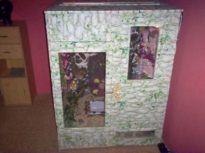 Super voll eingerichtes Terrarium