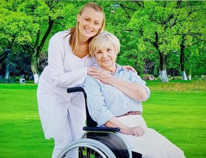 Pflegevermittlung für die häusliche Krankenpflege und Seniorenbetreuung 24/ 7