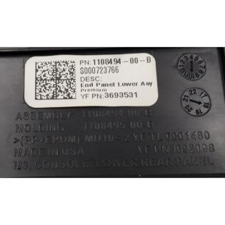 Dekorfolie Mittelkonsole hinten unten (kleine Kratzer) Tesla Modell 3 1108494-00