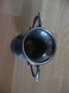 Kleine Vase aus Zinn