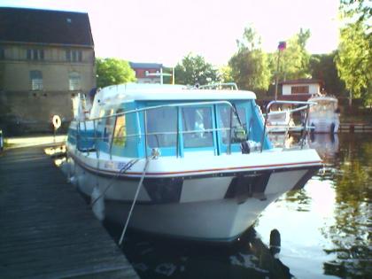 Ferien auf unserm Hausboot ideal für Familien mit und ohne Haustieren und Angler