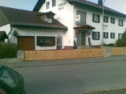 Neu renovierte Pension mit Nebenhaus in Zwiesel (Bayer. Wald)