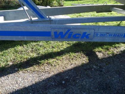 Sportboot Glastron Futura 207 mit 2t Trailer