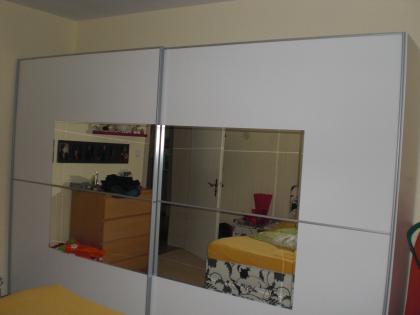 Moderner großer Schlafzimmerschrank mit 2 Schwebetüren