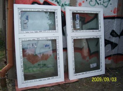 2 Stück neue Kunststoff-Fenster, Farbe weiß   0,95 x 1,60 Meter