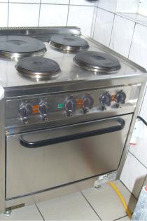 EKU Gastronomie Edelstahl - Elektroherd mit Backrohr günstigst zu verkaufen