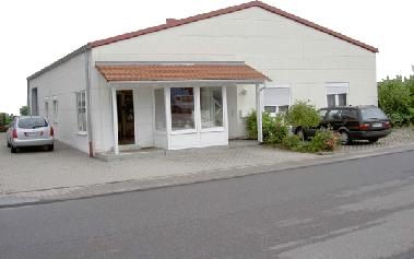 WOHN und Geschäftshaus BJ.1997 Zu Verkaufen 300.000 EUR