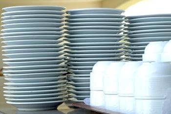 10 kg Poltergeschirr für 10,- EURO Porzellan Geschirr für Polterabend Versand gü