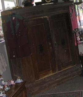 Secondhandmarkt  ---  Neueröffnung ab dem 01.02-0.7978