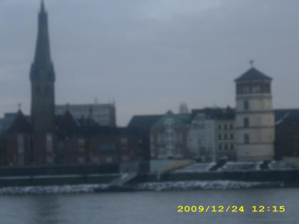 Wir suchen wohnung ab August2021 In düsseldorf