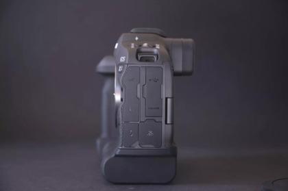 Canon EOS R3 24, 0MP Spiegellose Systemkamera
