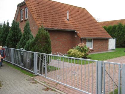 Ferien in Ostfriesland, direkt an der Nordsee, im freistehendem Friesenhaus im F