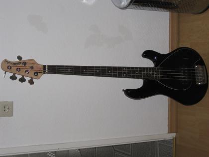 Music Man Sting Ray zu verkaufen 