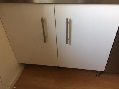 Küchenunterschränke gegen Gebot